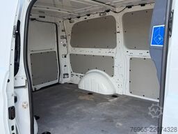 MERCEDES-BENZ Vito 111 LANG 6G KLIMA 3-SITZER TEMPOMAT EURO 6
