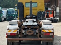 RENAULT Premium Lander 460.32 8x4 BB HIAB XR26S Hooklift