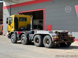 RENAULT Premium Lander 460.32 8x4 BB HIAB XR26S Hooklift