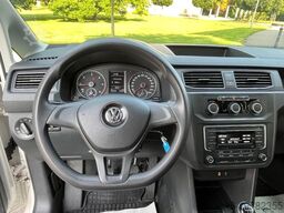 VOLKSWAGEN CADDY MAXI REGALS. TEMP. 4MOTION DACHTRÄ. KLIMA