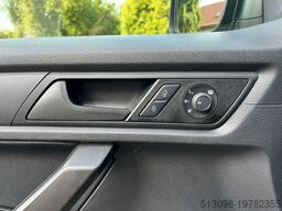 VOLKSWAGEN CADDY MAXI REGALS. TEMP. 4MOTION DACHTRÄ. KLIMA