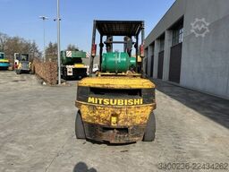 Mitsubishi FG40