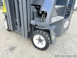 Combilift C3000CB GAS TRIPLEX 4900 POSITIONER TOP1