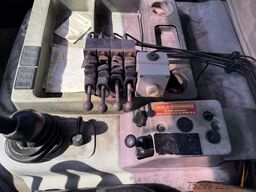 Iveco 300-30 AH 8x4 Hakengerät / Swiss-Vehicle