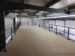 320 m² , Traglast: 500 kg/m² Lichte Höhe: 3,0m | Raster: 4,0 x 5,0 m