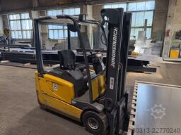 Machinery lot 