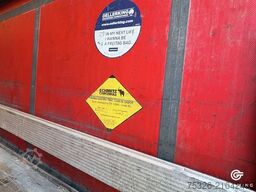 SCHMITZ CARGOBULL Curtainsider Standard XL Lift