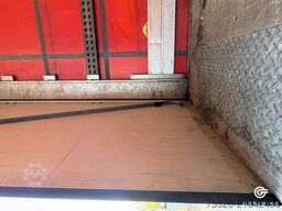 SCHMITZ CARGOBULL Curtainsider Standard XL Lift