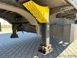 SCHMITZ CARGOBULL SCS24/L / Bär LBW 2.500 kg / Coilmulde