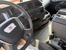 MAN 41.520 TGS KIPPER 8x4 NEU 40Ton