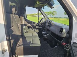 MERCEDES-BENZ SPRINTER 317 L2H2 RWD Automaat