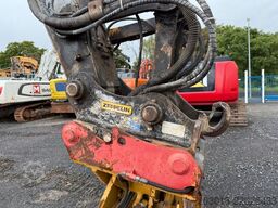 CATERPILLAR 320 Kettenbagger 22,1 Ton *8.100 H