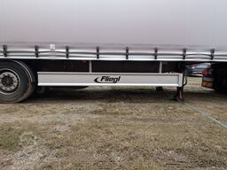 Fliegl SDS 390 RoadRunner mit Coilmulde