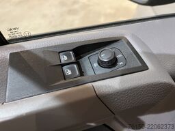 Volkswagen Crafter 35 2.0 TDI L3H3 140 PK Automaat / Euro ...