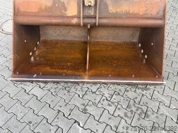  hydraulischer  Grabenräumlöffel / SW33 / 2.000 mm