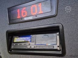 MERCEDES-BENZ 519  Allrad 4 x 4 Lagerfahrzeug Stock 20 Sitzer