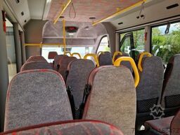 MERCEDES-BENZ Heckniederflur Sprinter 517 / 4 er Bestuhlung