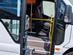 MERCEDES-BENZ Heckniederflur Sprinter 517 / 4 er Bestuhlung