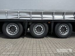 Schmitz Cargobull Curtainsider Mega Getränke