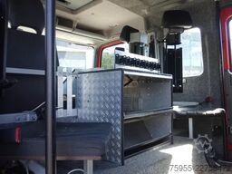 Mercedes-Benz 1325 godiva pump