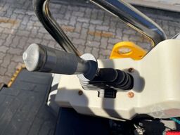 CATERPILLAR CB34B / 2018 BJ / 932 Stunden / 4.3 Tonnen