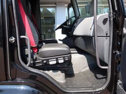 Renault D240 4X2 Bak met deuren 9 Klep 2.000 kg. Black ...