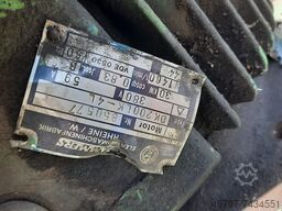 PAAL PACOMAT V 50ton 500kg bale