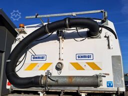 Unimog U400 met Schmidt SK350 veegmachine