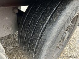 Krone Dry Liner / Box / Loadlift 2000 kg / APK TUV 04-26