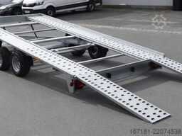 HUMBAUR Autotranporter, Baumaschinentransporter