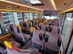 MERCEDES-BENZ 30 Sitzer Schul- Transferbus 519 Lagerfahrzeug
