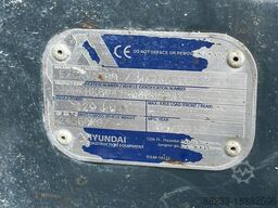 Hyundai HX235LCR