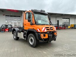 Mercedes-Benz Unimog U 430 mit Leistungshydraulik, EAS