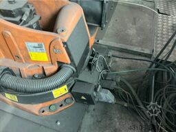 KUKA KR210