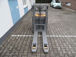 Jungheinrich EJD 220 - NEUE Batterie -Initialhub - Doppelstock