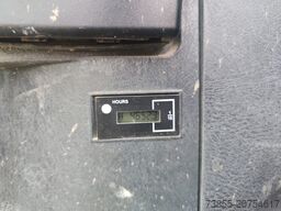 Hyundai R55W-9A with 3 excavator buckets