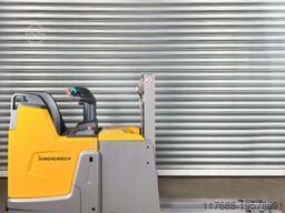 Jungheinrich Service Neu - Batterie 83% - 2,01m Hub - 2t