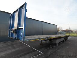 Pacton 3 AXLE FLATBED WITH TWISTLOCKS