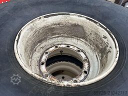 Bandenmarkt 24x20.5 - Gebruikt