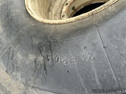 Bandenmarkt 24x20.5 - Gebruikt