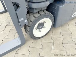 COMBILIFT CBE2500 TRIPLEX 5500 FORK POSITIONER