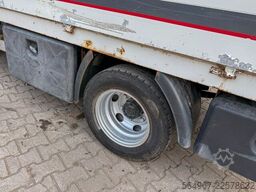 FUSO Canter Pritsche + Kran