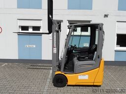 Jungheinrich EFG 215 - Triplex - Doppelpedal - wenig Stunden