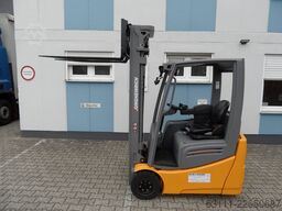 Jungheinrich EFG 215 - Triplex - Baujahr 2022