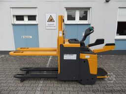 Jungheinrich ERD 220 - NEUE Batterie - Plattform klappbar