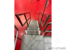 GRT Projects 9,2 m² Edelstahl Bühne