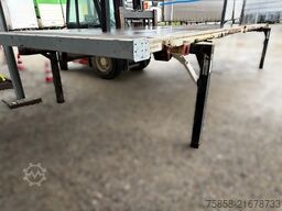 Krone Plattform 7,82m mit Steckrungen mittig