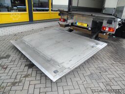 Mercedes-Benz Antos 1924 + EURO 6 + CARRIER 950 MT