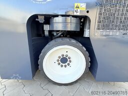 Combilift C2500CB DIESEL TRIPLEX 5500 FREE LIFT