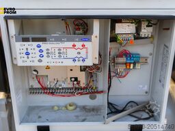 Used Watercooled chiller CARRIER 30HXC110 A0377 PEE 374 kW. 2008 yom